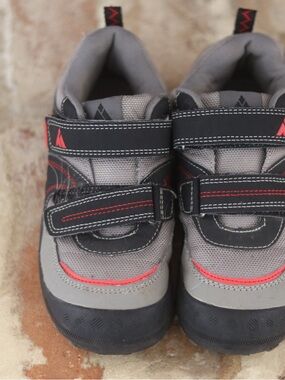 Mishansha Gray and Black Kids Sneakers with Red Accents
